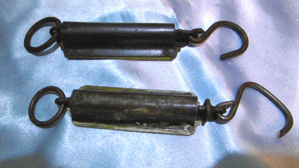 Old Steel and Bronze Scale
