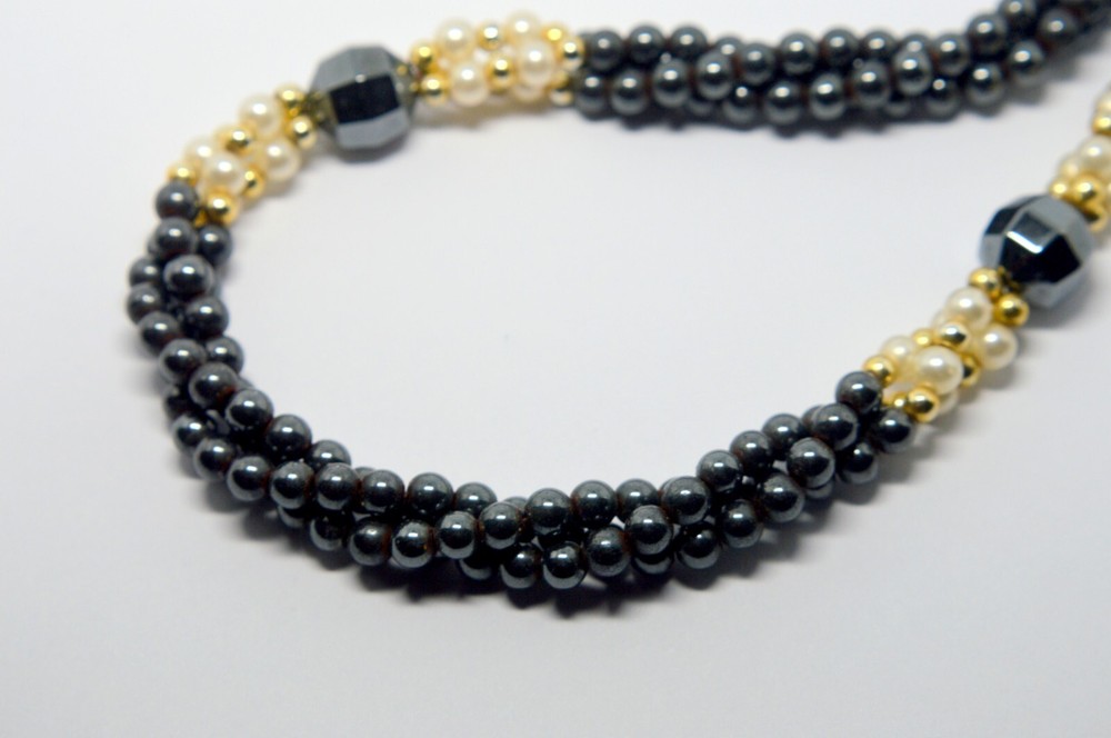 NATURAL BLACK HEMATITE & WHITE PEARLS NECKLACE