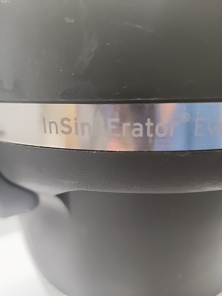 InSinkErator Evolution Series Pro 1000LP Disposal, 1HP w/Cord - Black Pre owned