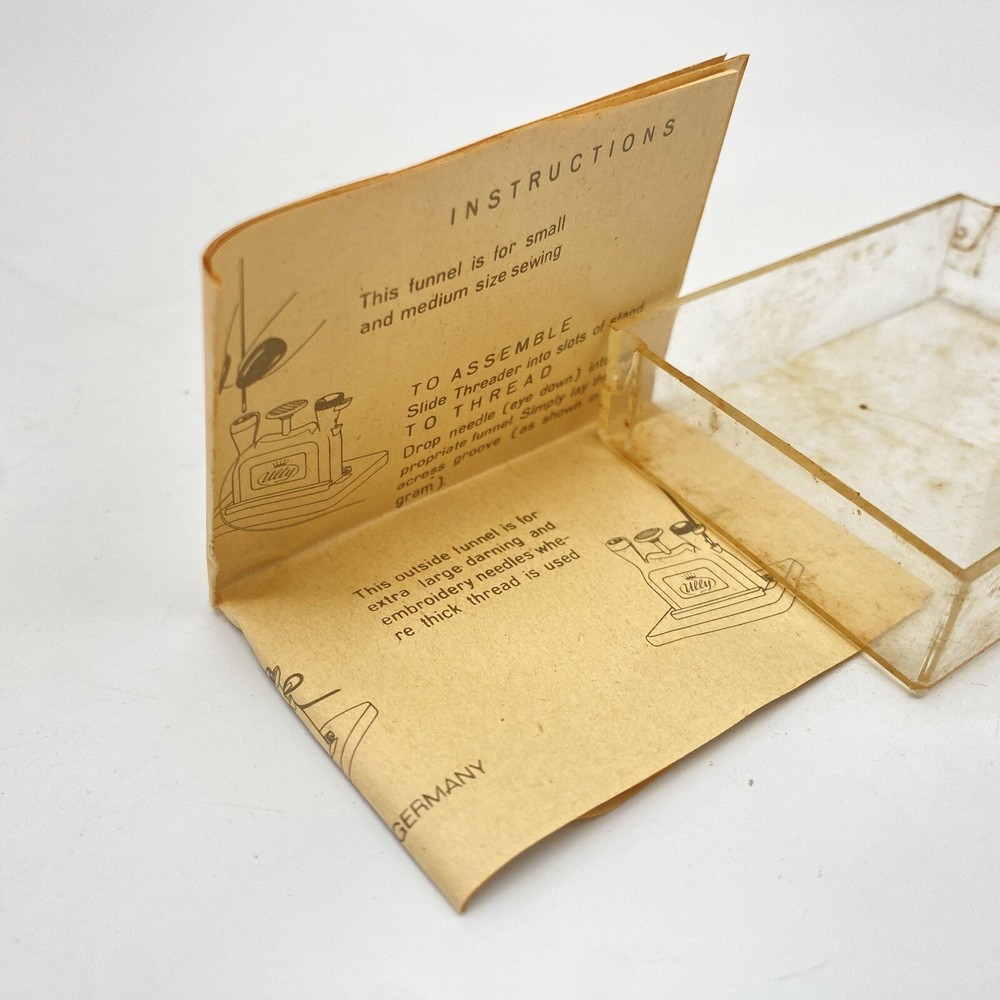 Vintage Sewing Tool : ULLY Three-in-One Needle Threader, West Germany