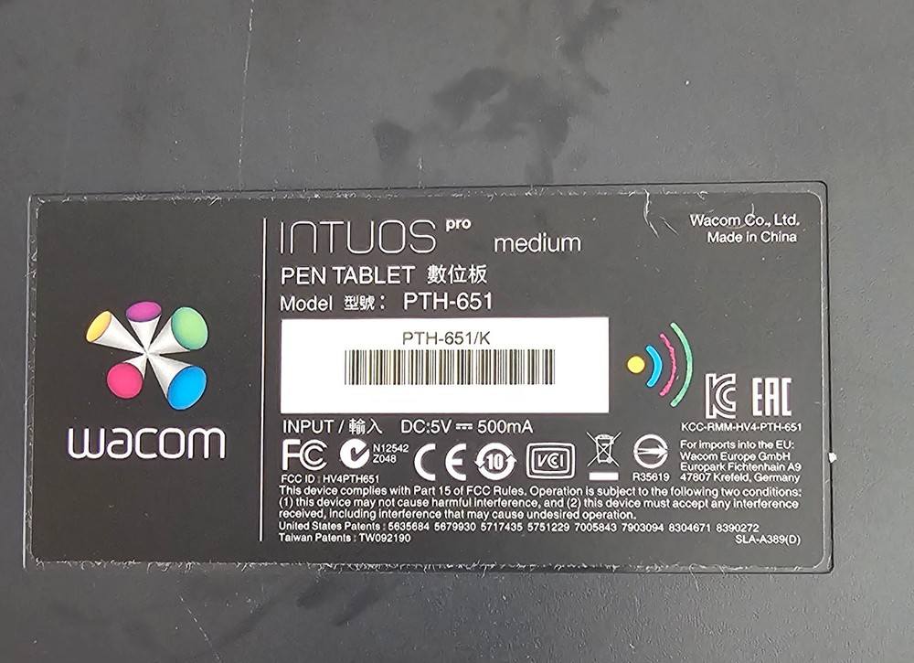 WACOM INTUOS Pro Medium PTH-651 Tablet w/pen, bluetooth USB adaptor, lead
