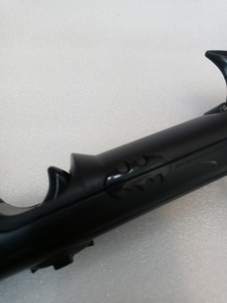 VRSE Virtual Reality Batman Controller Remote Skyrocket Black Batwing Batarang