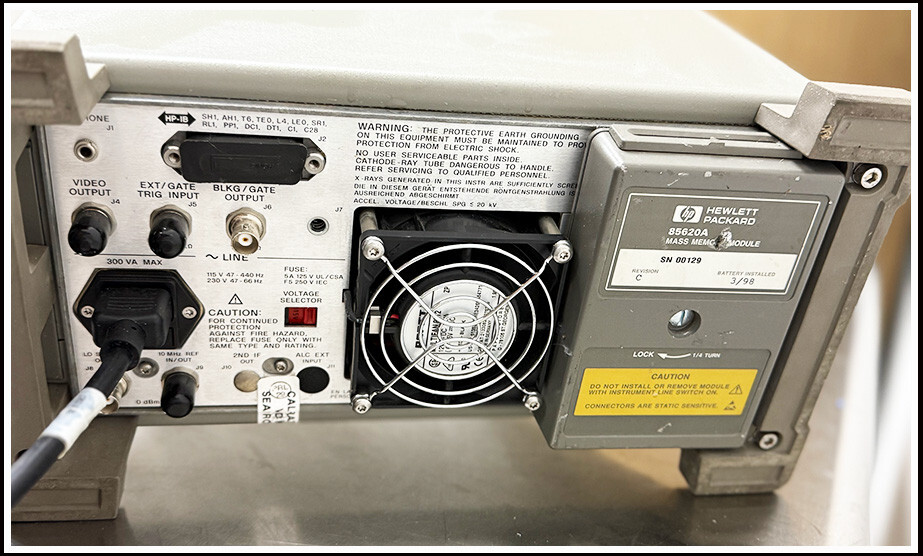 HP Agilent 8563E 26.5 GHz Spectrum Analyzer