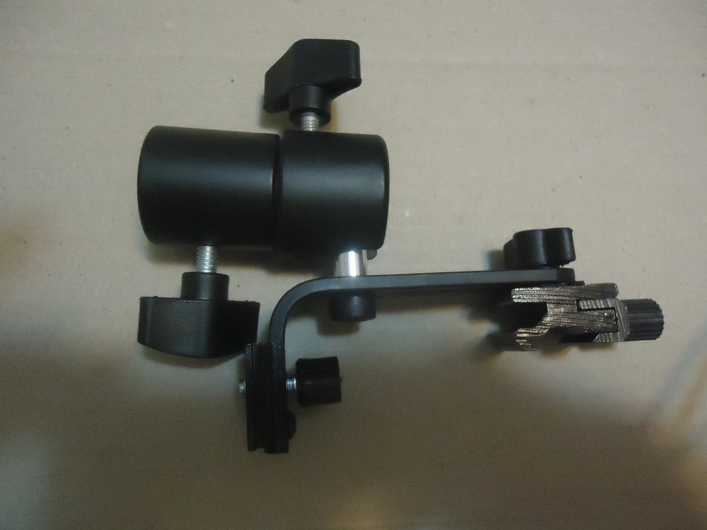 Speedlite flash softbox bracket with shoe mount