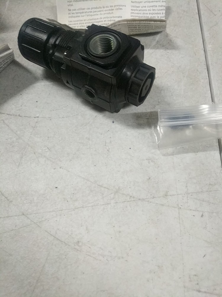 DAYTON 3/8" AIR REGULATOR 4ZM15