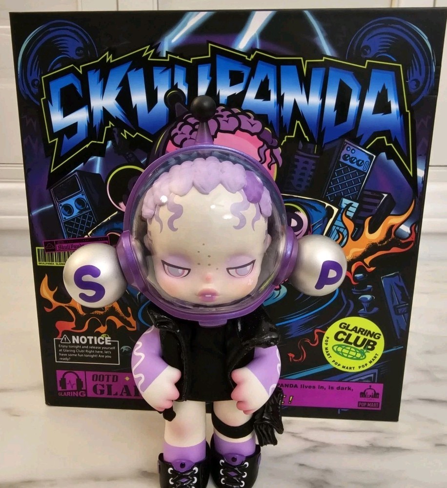 Pop Mart SkullPanda OOTD Glaring figurine *NEW Sealed*