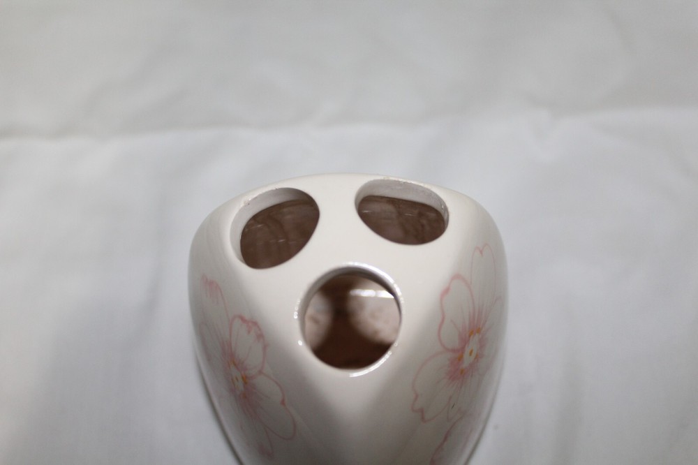 Ceramic Floral Toothbrush Holder