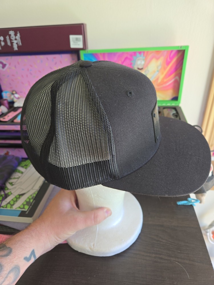 We Knife Exclusive Hat Blach Mesh Richardson Snapback