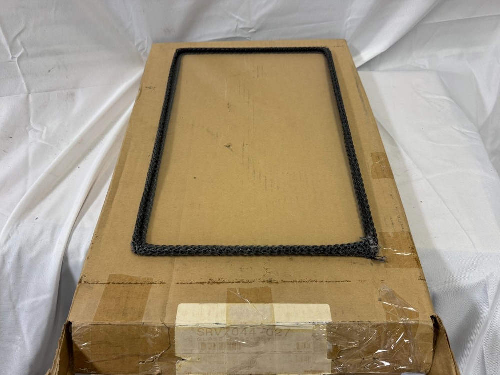 Heatilator & Quadra-Fire Glass Assembly - Rectangular (SRV7044-027)
