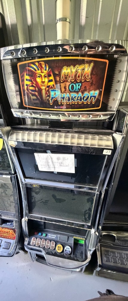 Slot Machine Lot 11 total READ