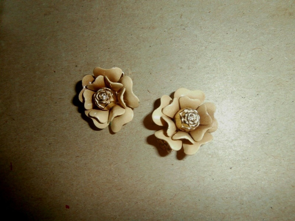 Vintage Retro Coro Flower Earrings