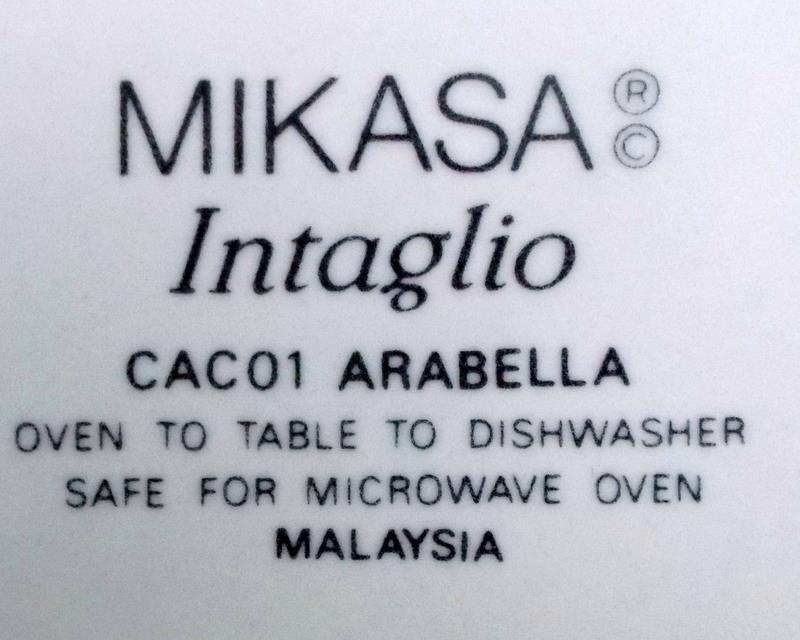 Mikasa Arabella 10 Inch Oval Baker CACO1