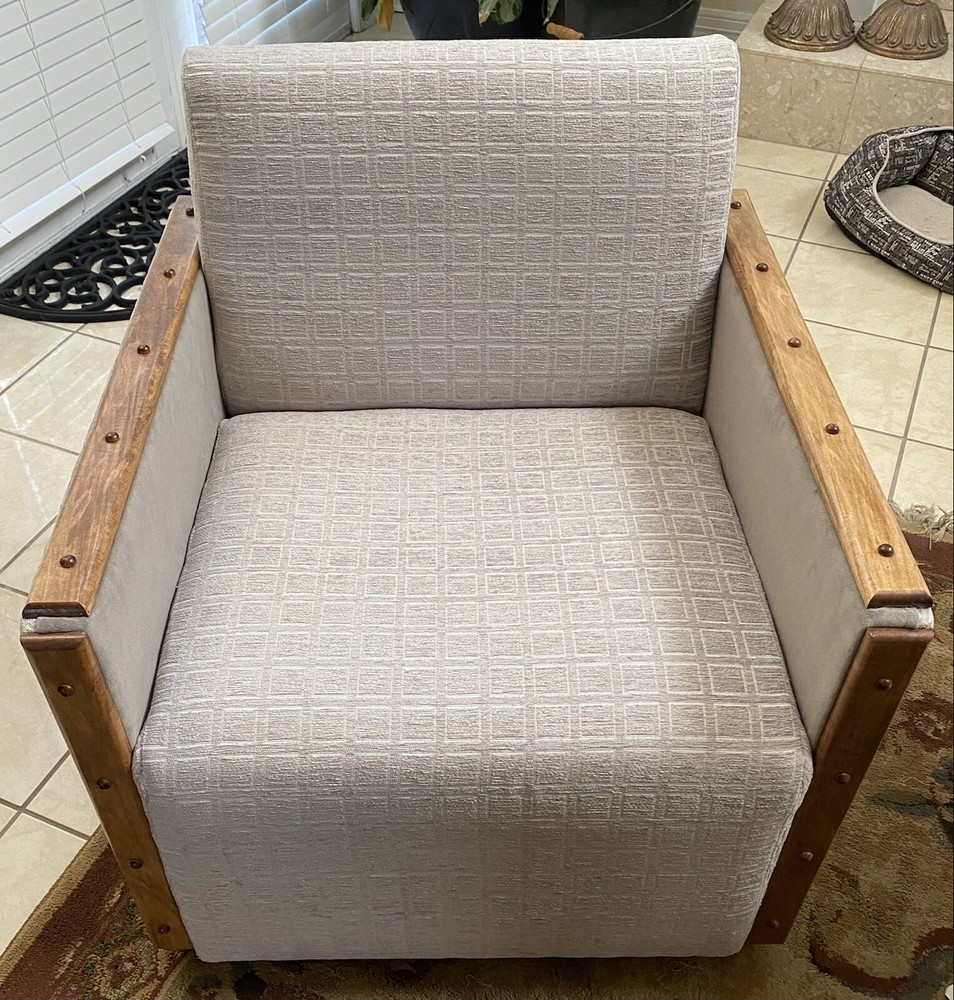 accent chair