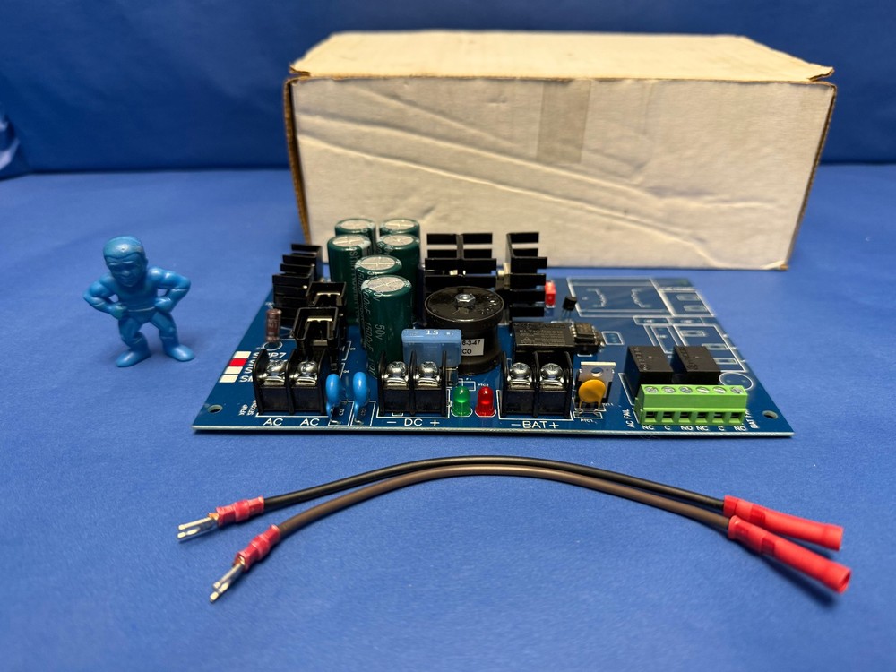 Altronix SMP7PM Supervised Power Supply Charger 12/24VDC