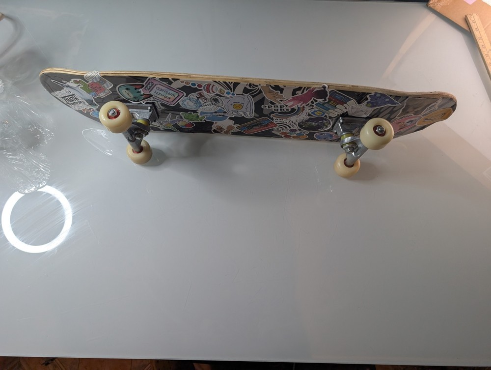 Skateboard Hardware Set - Pro Trucks & Wheels - (Cracked Deck for Parts Only)