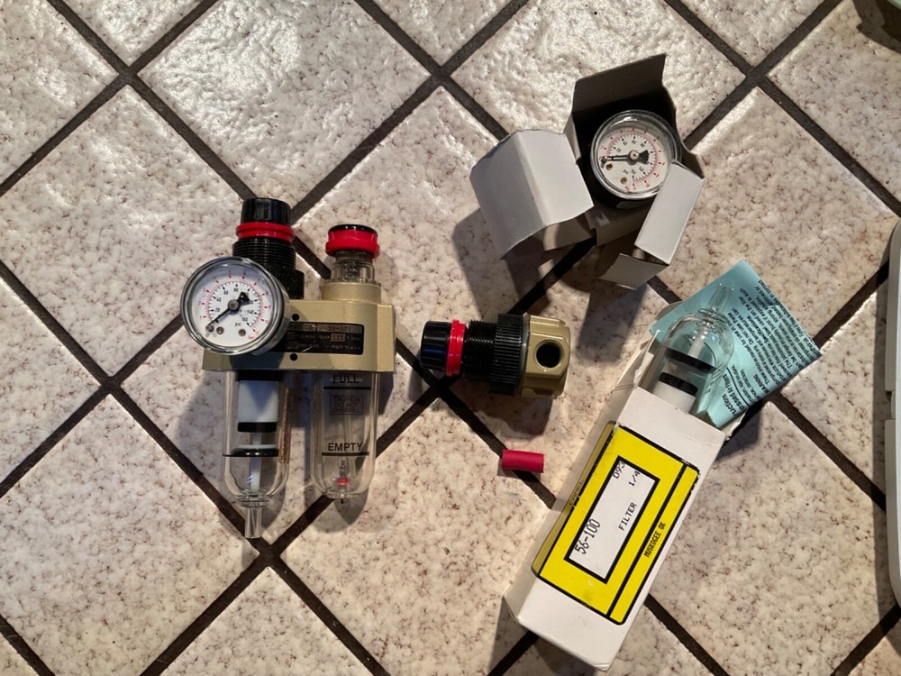 Air Compression Air Tools CAMEL MINI FILTER/REGULATOR/LUBRICATOR #56-371