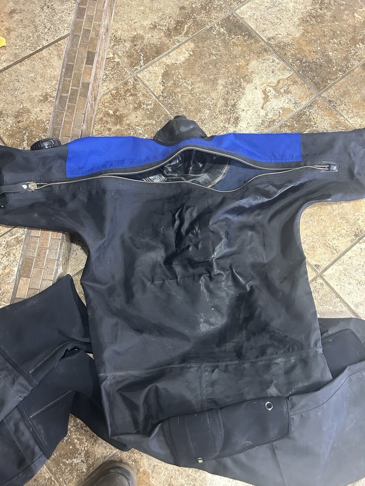 DUI TLS Series Drysuit M