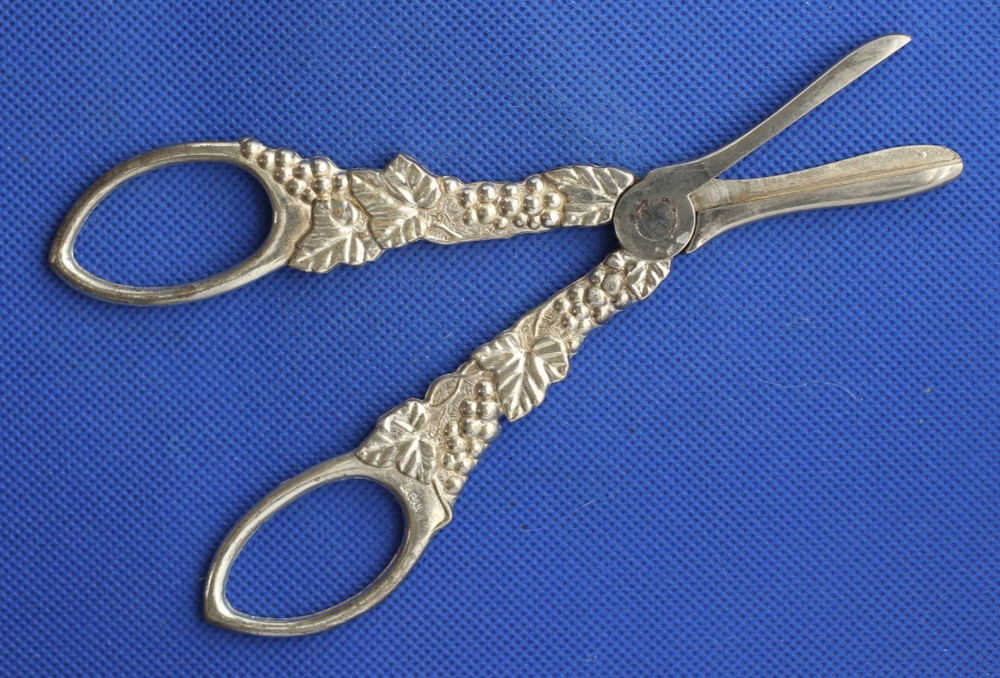 Vintage Grape Scissors, Japan, NOS