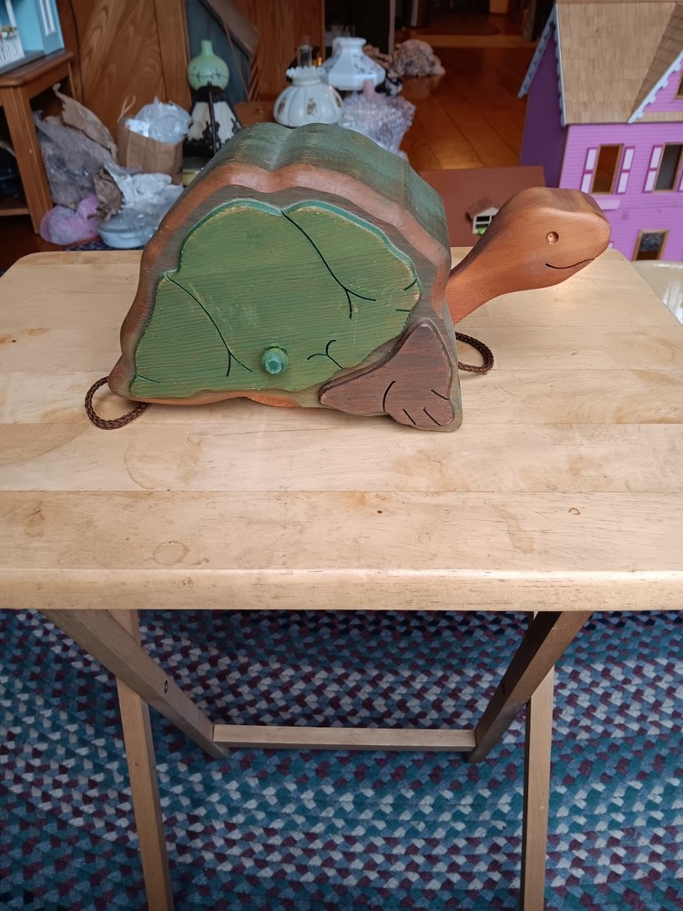 VTG WOODEN TURTLE PULL TOY. 1128
