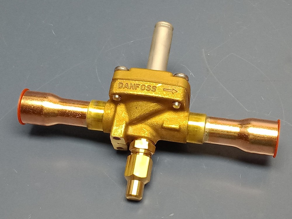 Danfoss Electronics - 032L1004 - Solenoid Valves EV Series 7/8" ODF - NEW