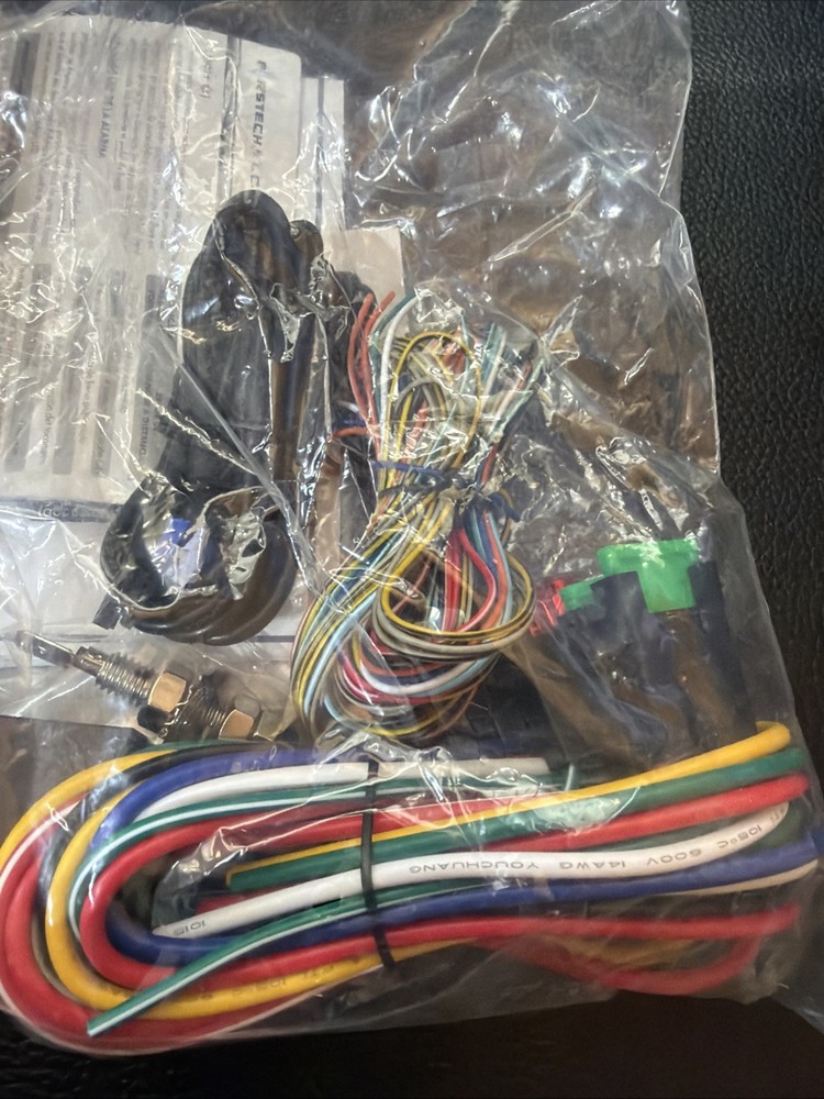 Compustar CS920S 4-Button 1 Way Remote Start System (up to 1000' Range) NEW OPEN