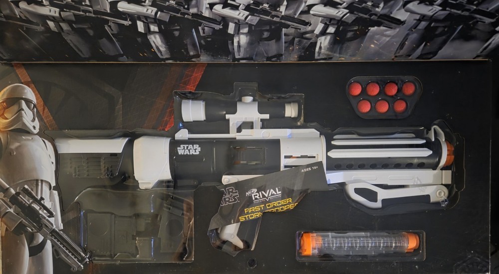 🔥🔥2017 HASBRO NERF RIVAL - STAR WARS FIRST ORDER STORMTROOPER BLASTER (N.I.B.)