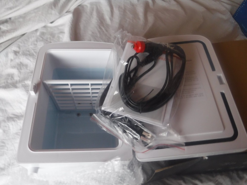 Astro AI 6 can Capacity White refridgerator NEW