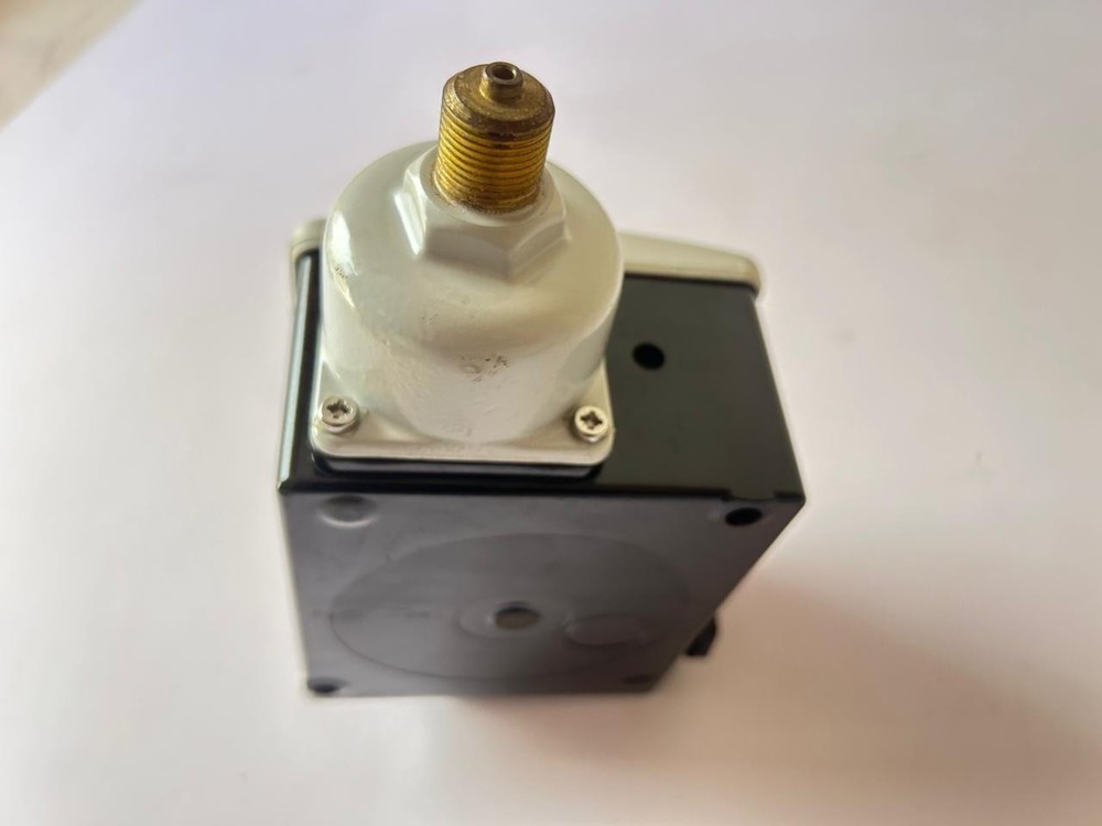 Danfoss RT121 Pressure Switch 17-5215