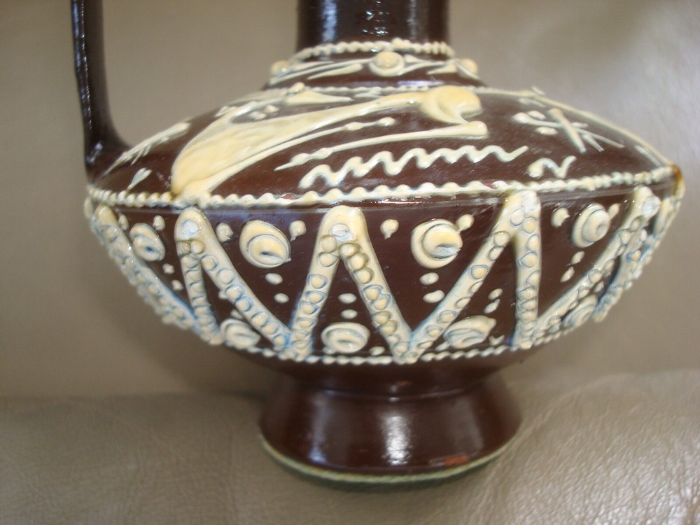 3 VINTAGE DECORATIVE VASES