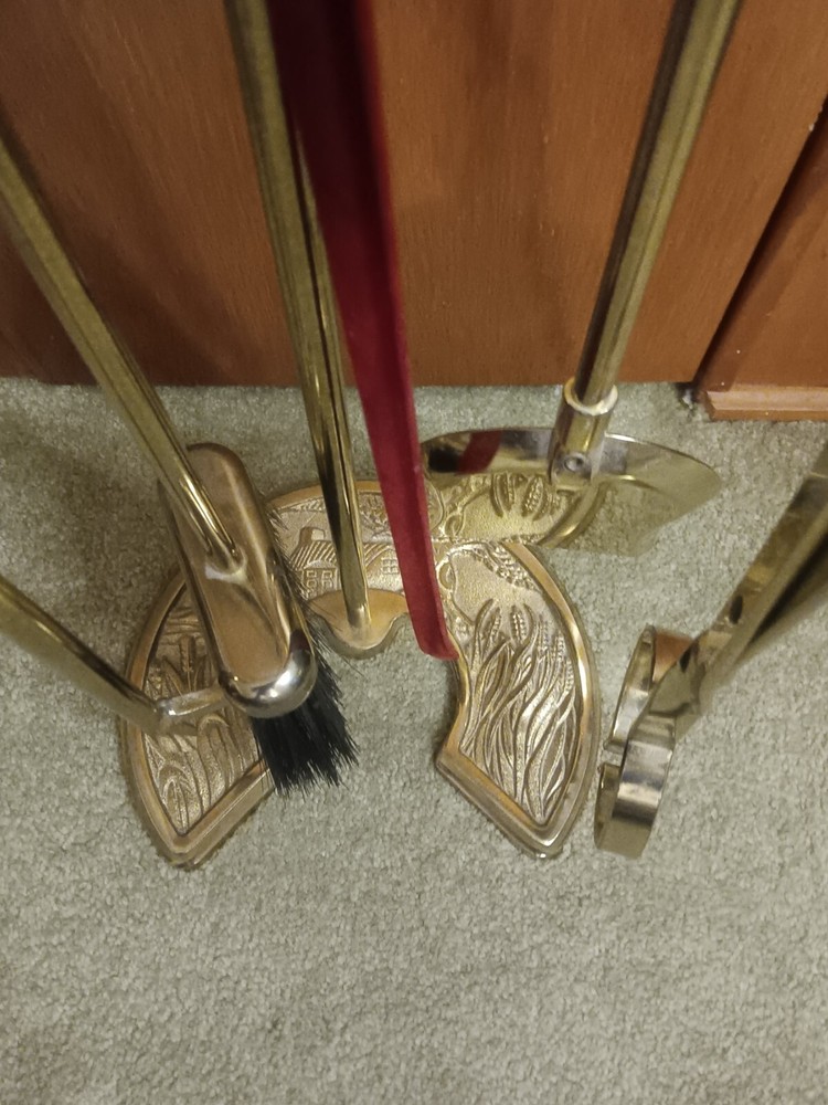 Vintage Brass Fireplace Tool Set Horseshoe Shaped Base #C-879 EUC