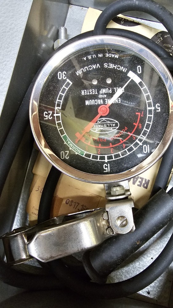 Vintage Gauges - Engine Vacuum Fuel Pump & Compression Tester case