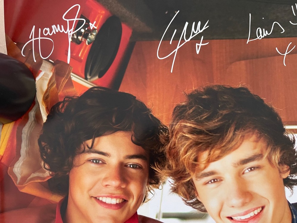 ONE DIRECTION , MUSIC BAND,AUTHENTIC LICENSED 2011 POSTER