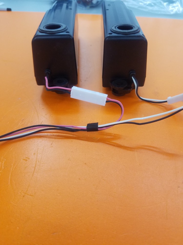 ⭐️⭐️⭐️⭐️⭐️ TV Sharp LC-32HT3U Left & Right Speaker Set