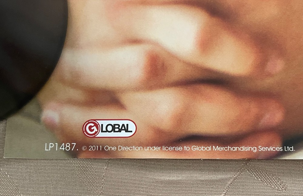 ONE DIRECTION , MUSIC BAND,AUTHENTIC LICENSED 2011 POSTER