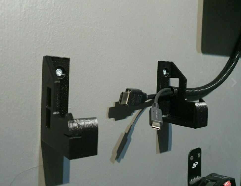 Nintendo Switch Wall Mount Black / White