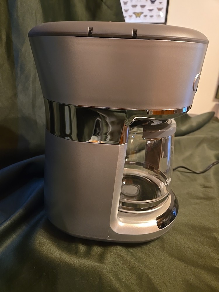 Mr. Coffee Digital Easy Measure 12-Cup Coffeemaker, VG COND