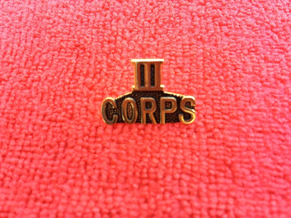 III CORPS HAT/LAPEL PIN