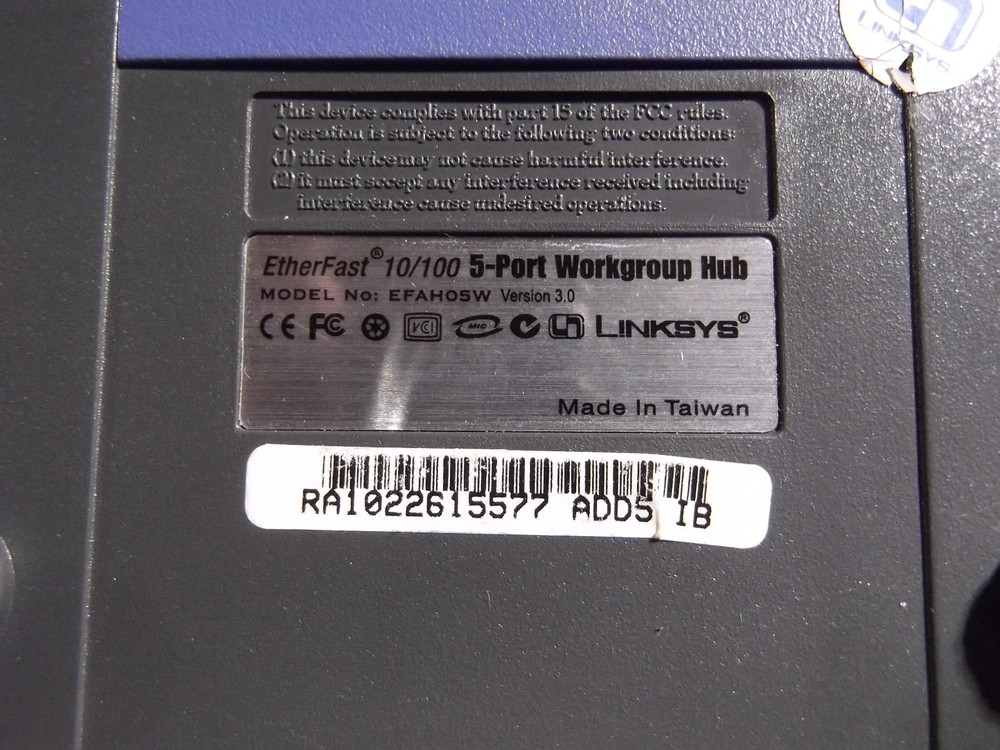 Linksys EtherFast 10/100 5-Port Auto-Sensing Workgroup Hub (EFAH05W) - EUC