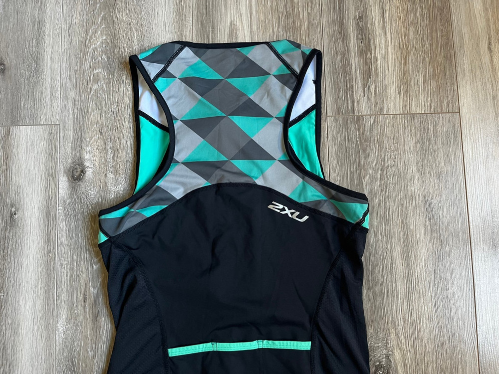 Triathlon 2XU Tri Suits size L #