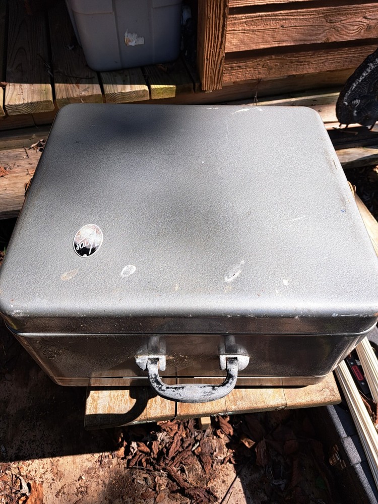 Vintage Victor Speaker & Projector Set