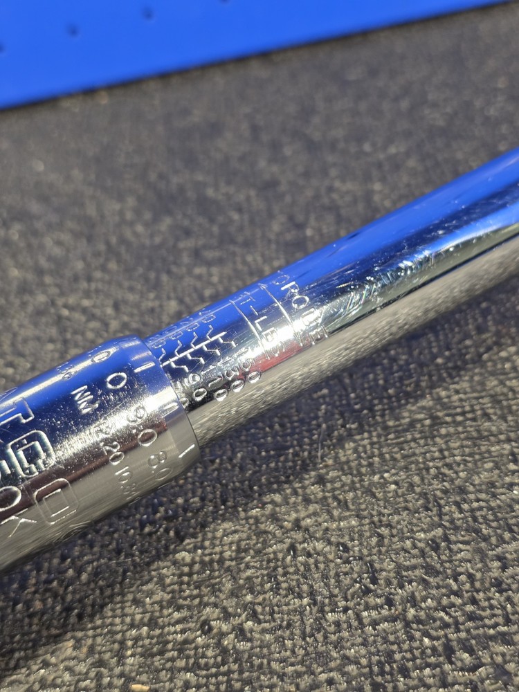 Matco Tools TRC150K 30-150 Ft Lbs 1/2" Drive Fixed Head Torque Wrench