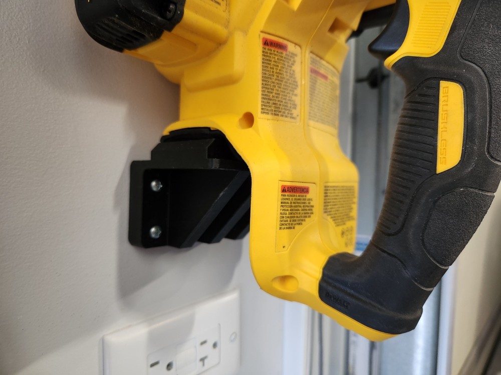 Dewalt DCCS620 Chainsaw Mount