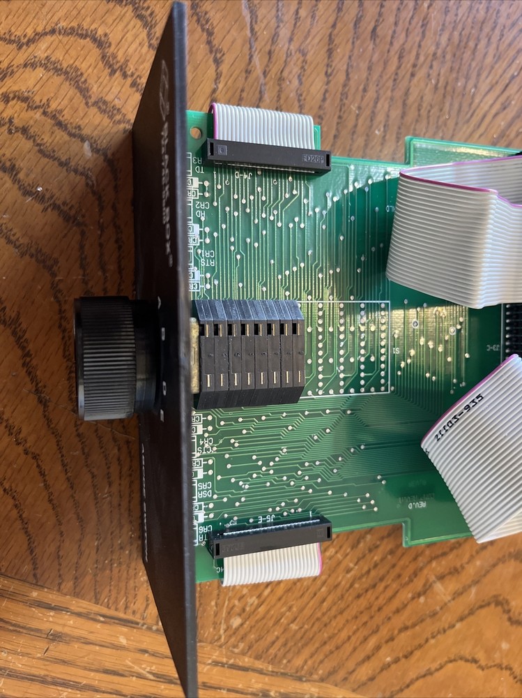 Black Box ABCDE Switch Audio Video Switchbox Desktop SW058A-FFFFF (NEW)