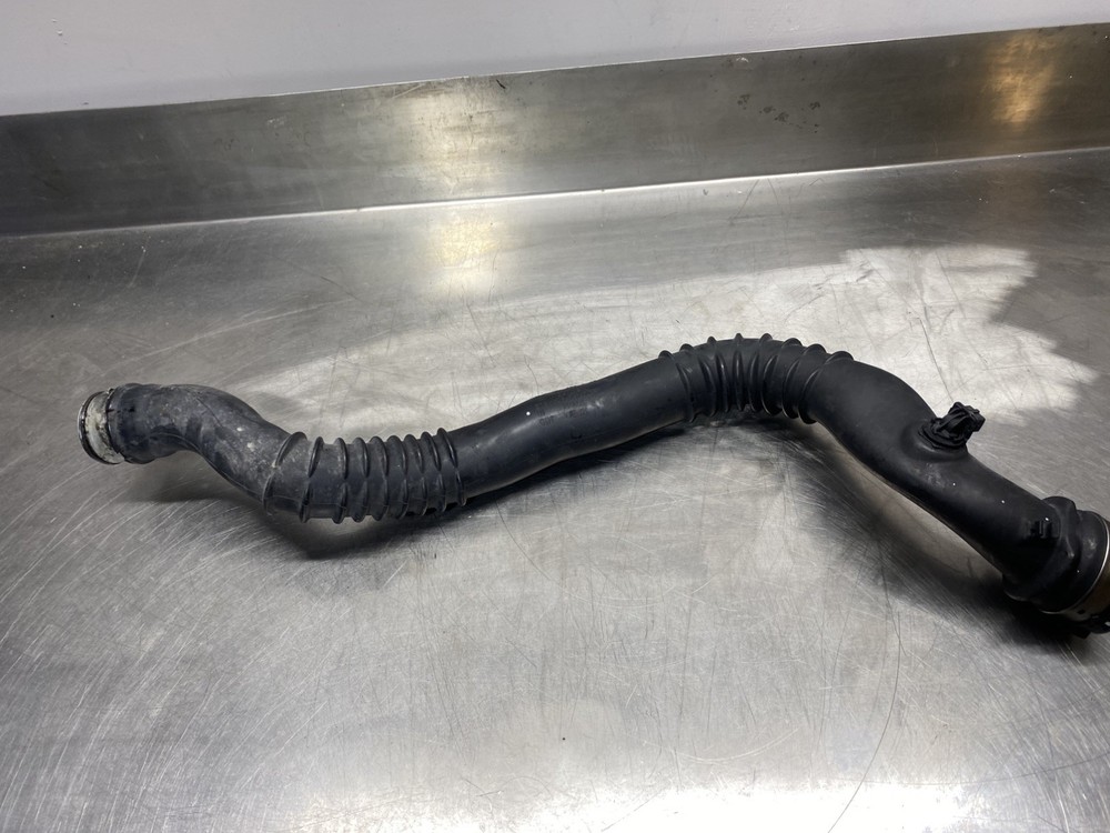 BMW 1 3 SERIES E82 E88 E90 E91 INTERCOOLER HOSE PIPE 7797483