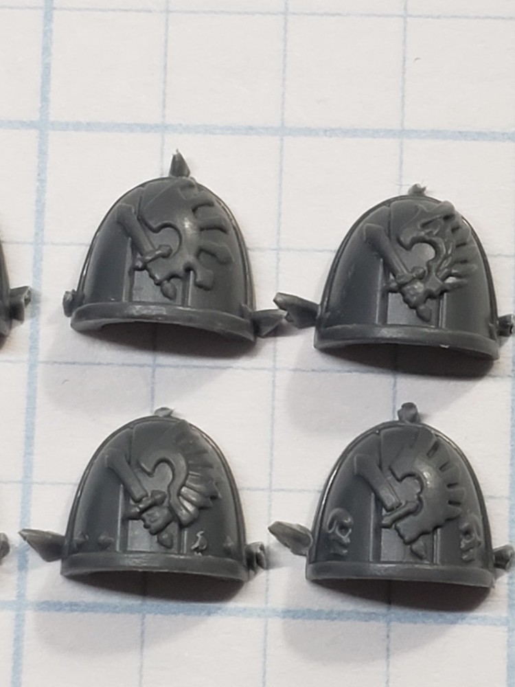 Warhammer 40k Dark Angels Bits Ravenwing Command Squad Veteran Shoulder Pads #71