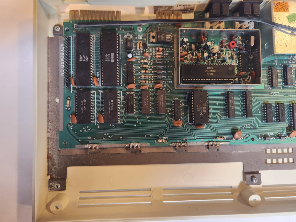 Vintage Commodore Vic 20 Computer Tested Powers New Capacitors