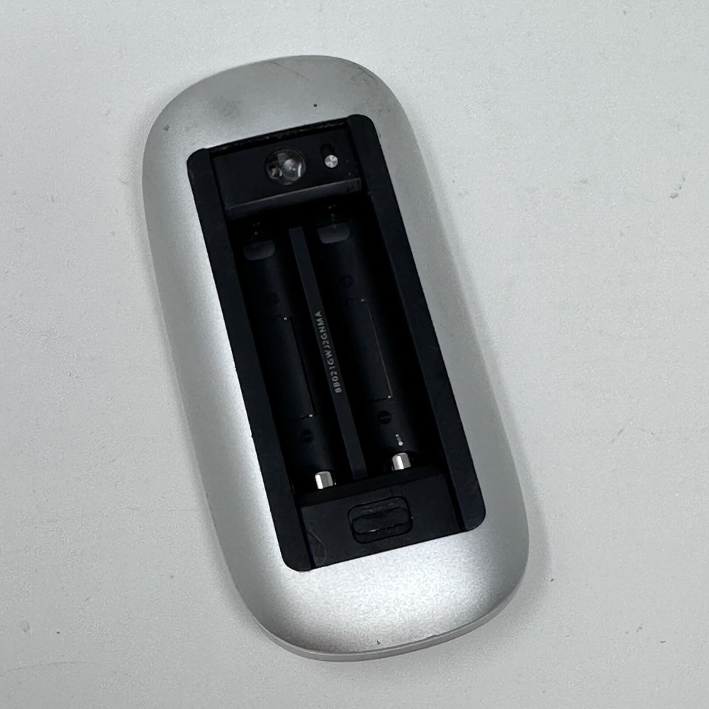 Apple Bluetooth Wireless Laser Multi-Touch Magic Mouse A1296 Genuine Authentic