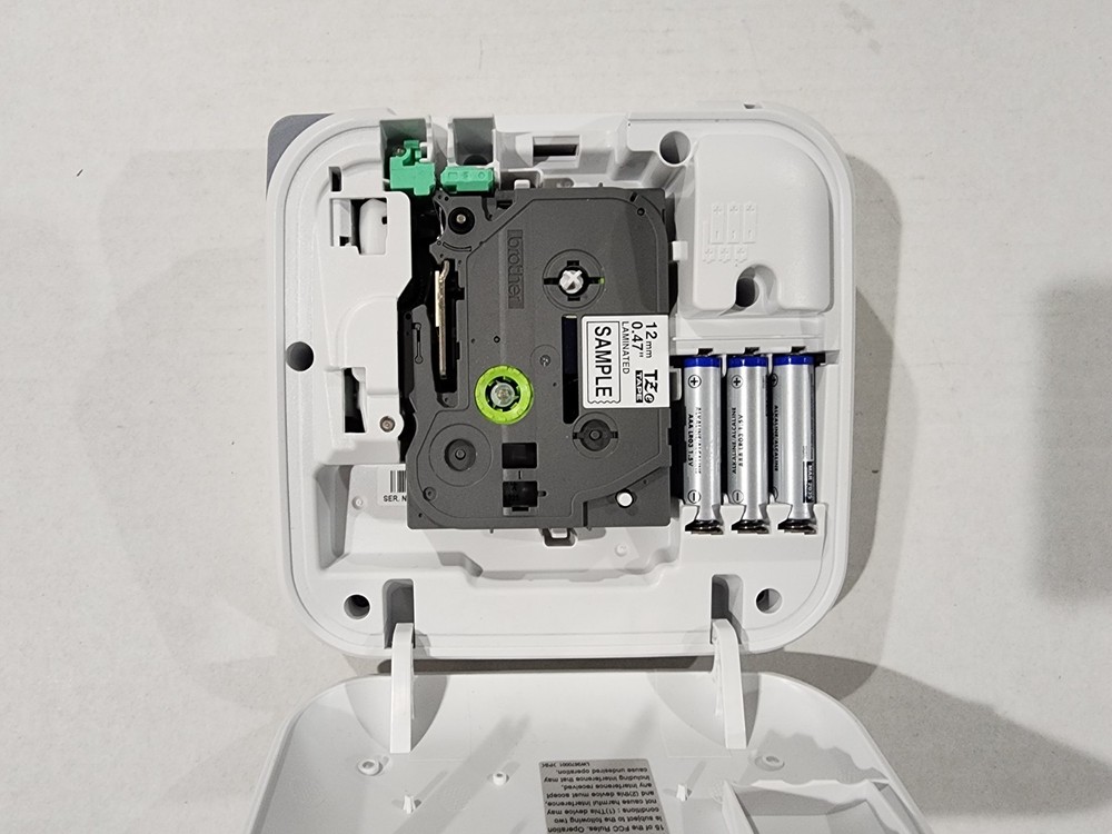 Brother P-Touch PT-D220 Desktop Label Maker White - Working! *SEE PICS*