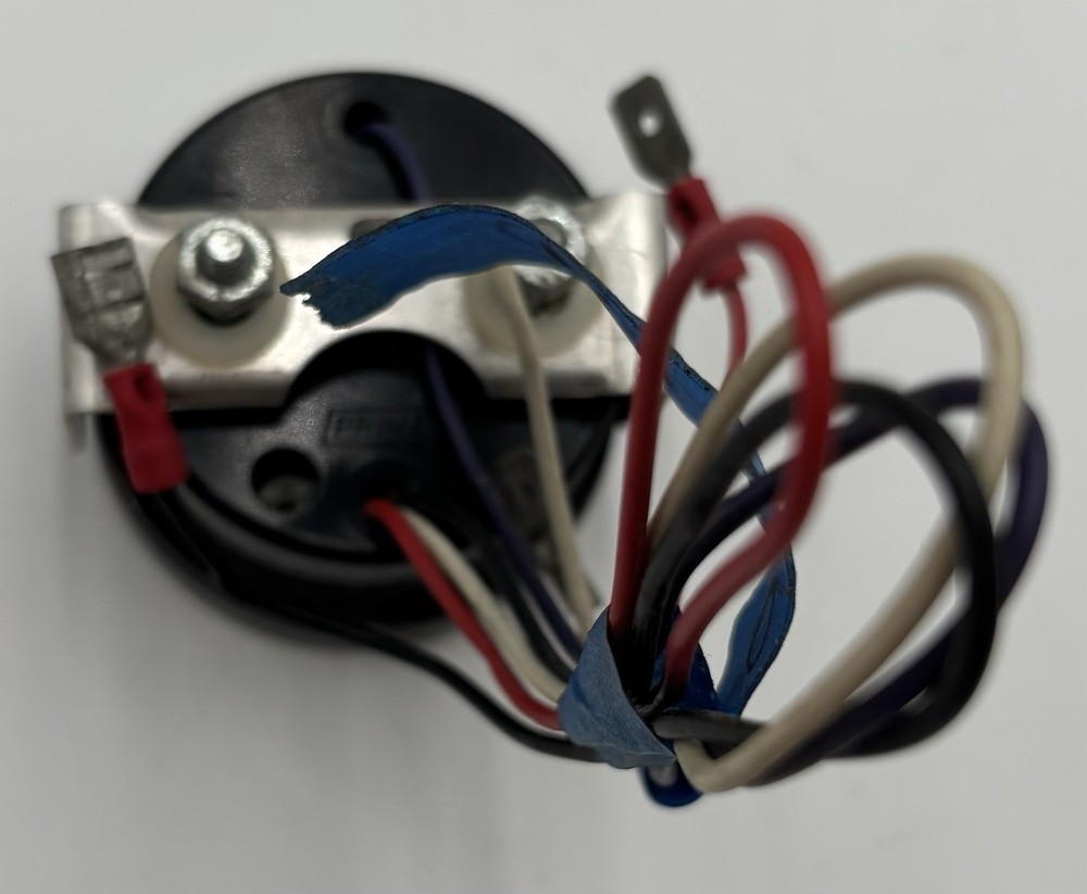 Bundle of Vintage Vehicle Electronics