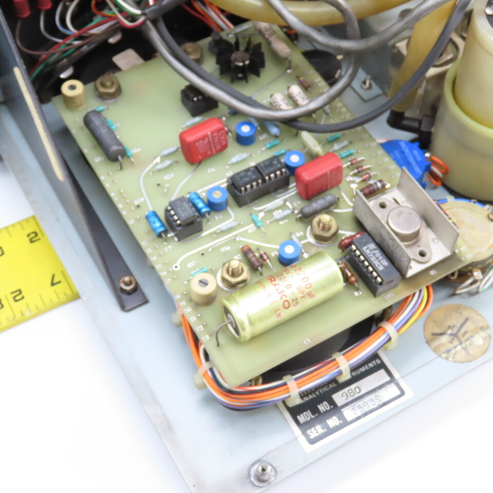 Teledyne Analytical Instruments Model 980 Oxygen Analyzer 115V